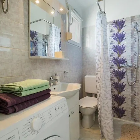 Appartement Dalmatian Modern With Tavern